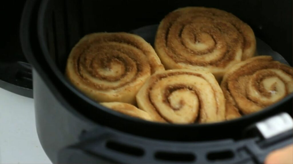 making air fryer cinnamon rolls from scratch
