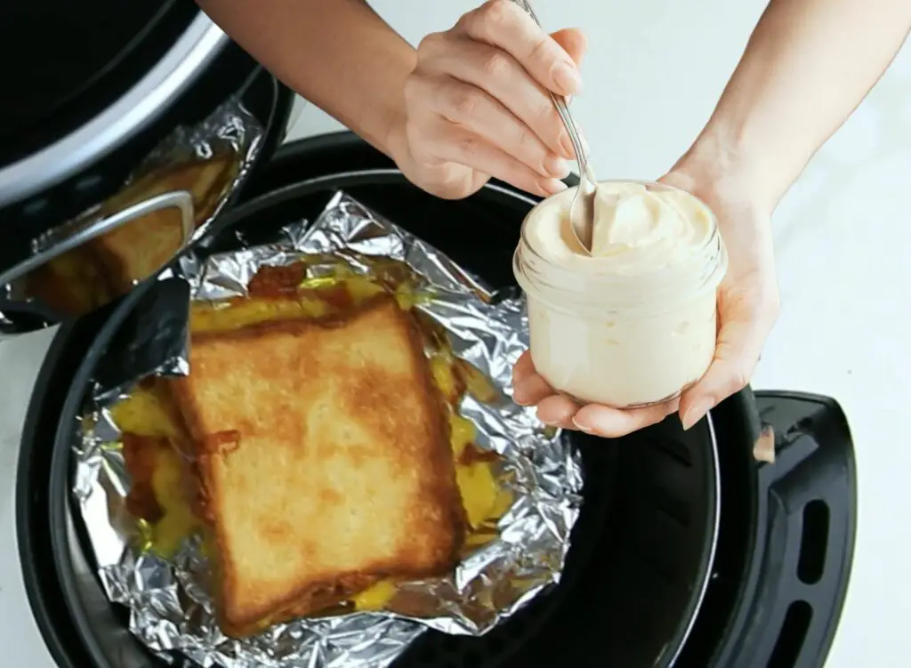 grilled cheese sandwich with mayonnaise
