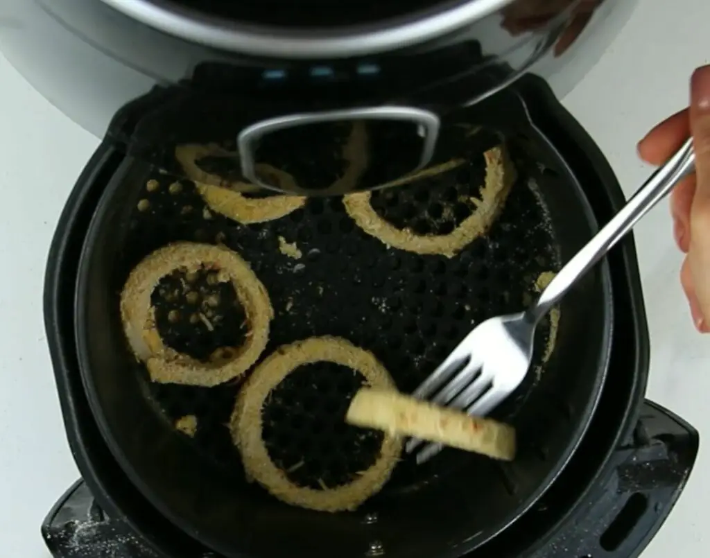 flip the onion rings in air fryer basket