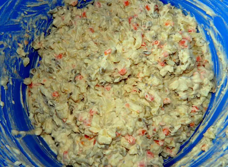 How Much Potato Salad For 30 People? No Leftovers & No Hungry Guests