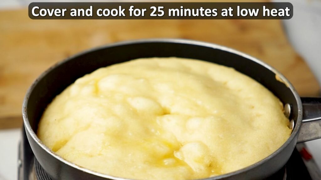 cooking the banana cake for 25 min