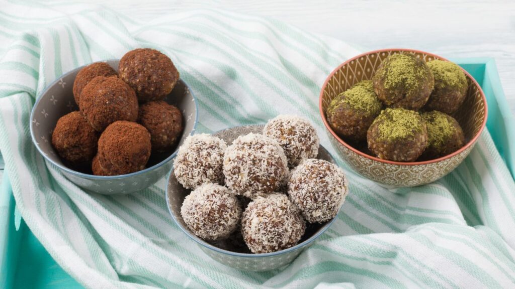 energy balls with dates and oats without peanut butter