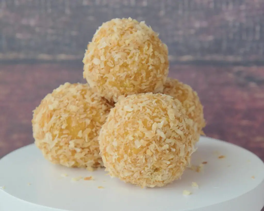 lemon energy balls with coconut