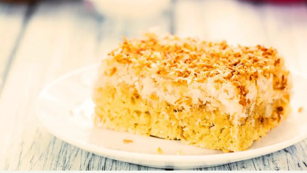 decorating coconut cake