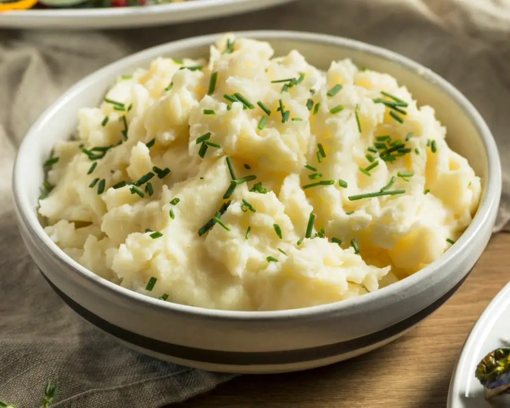 mashed potatoes that are reheated in crock pot