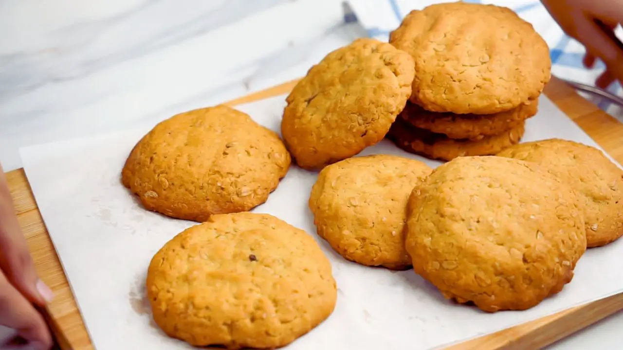 Baking 140YearOld Date Filled Oatmeal Cookies Recipe (+Video)