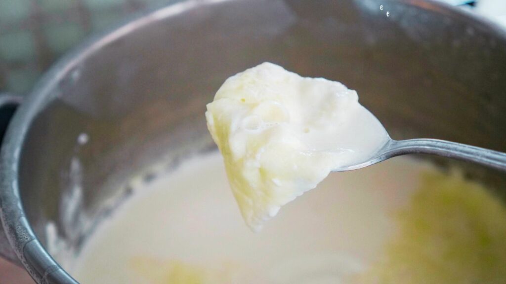 here is how to make mashed potatoes thicker