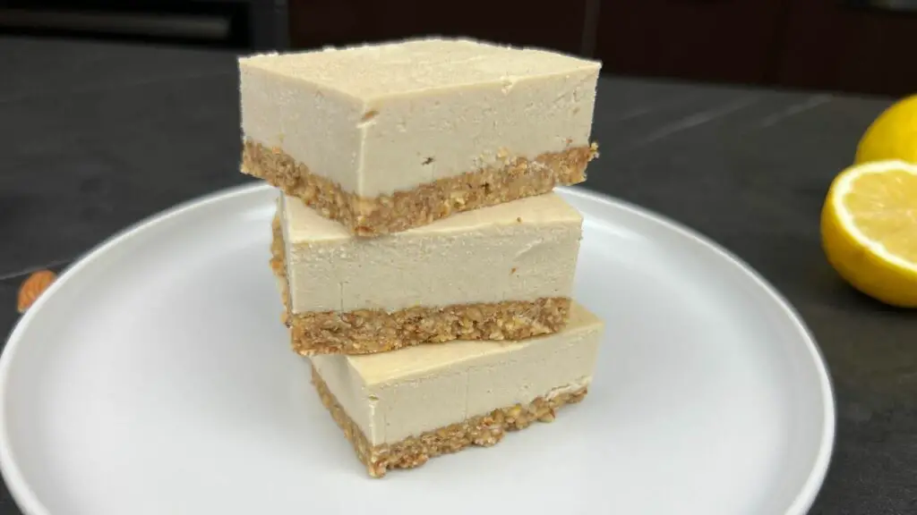 healthy protein lemon bars with no added sugar
