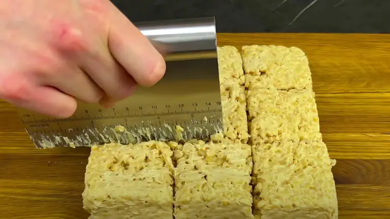 setting and cutting Protein Rice Krispie
