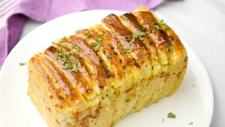 Enjoy this cheesy pull-apart garlic bread