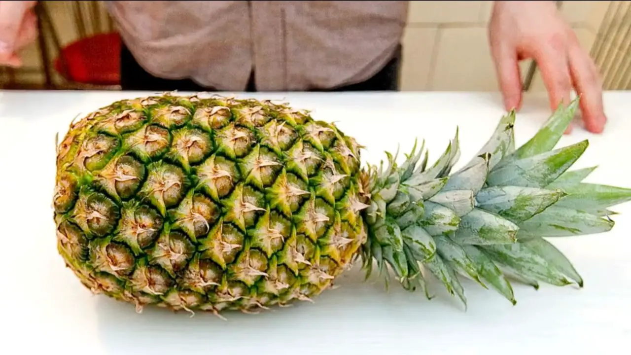 this is the best way to cut pineapple