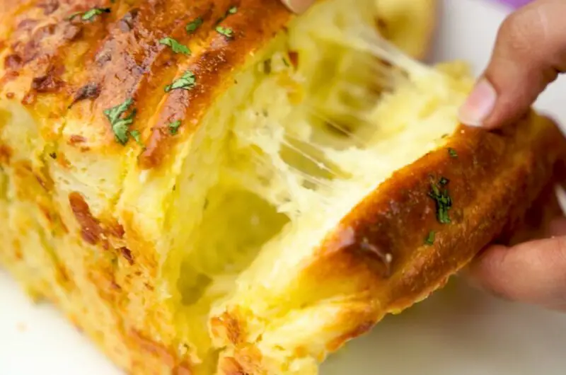 Cheesy Pull-Apart Garlic Bread Recipe from Scratch 