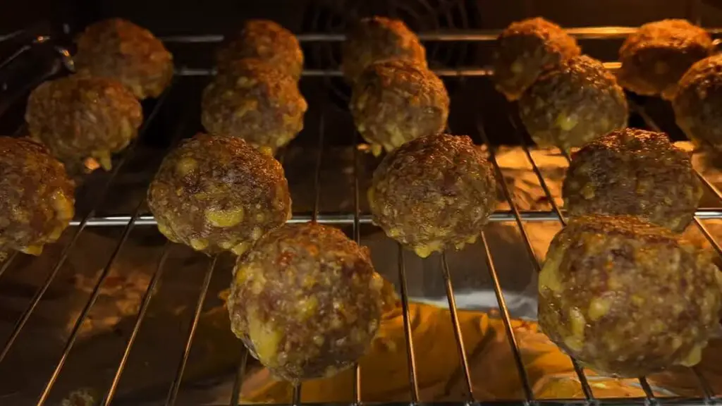 baking of meatballs