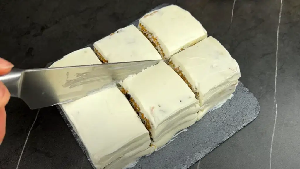 slicing of carrot cake