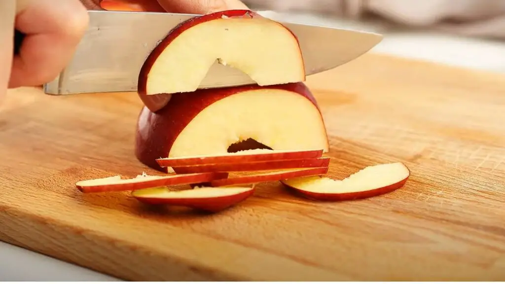 slicing of apple