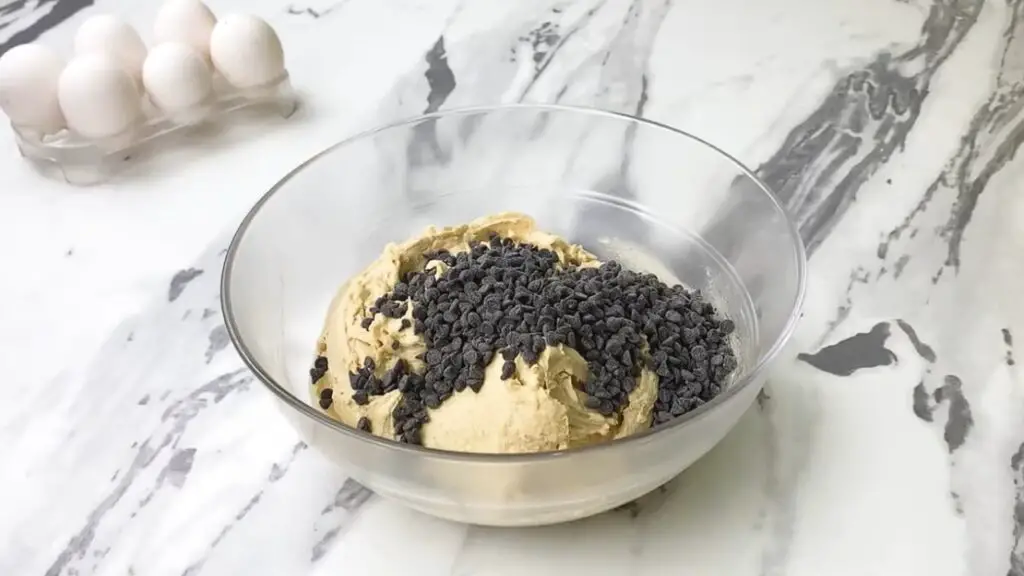 adding of chocolate chip