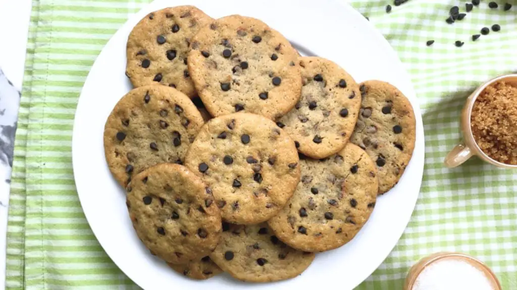 easy chocolate chip cookie recipes with few ingredients