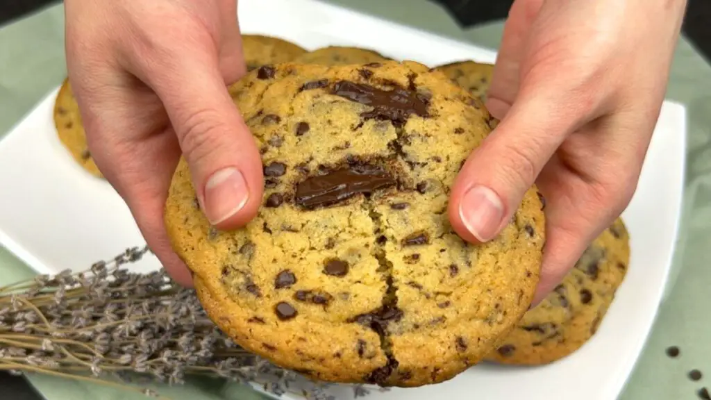 how to make chocolate chip cookies in air fryer