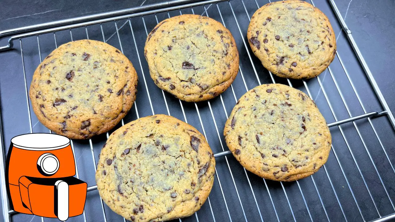 chocolate chip cookies in air fryer