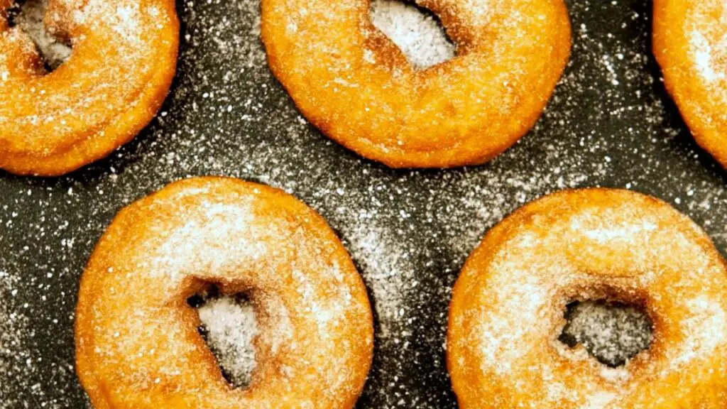 famous tunisian donuts