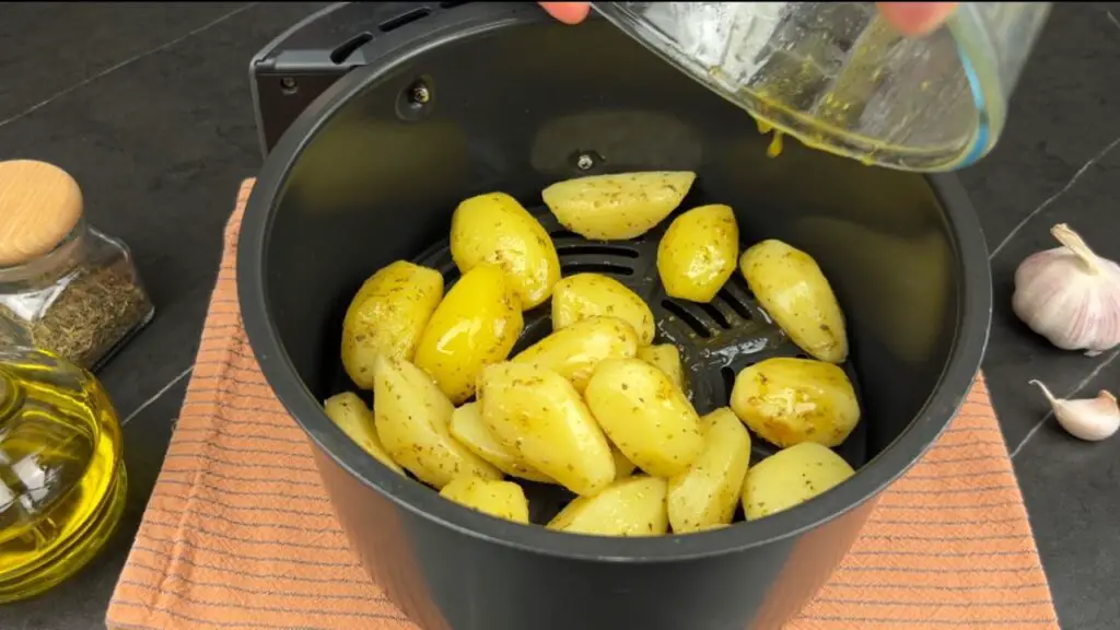 how long to cook canned potatoes in air fryer