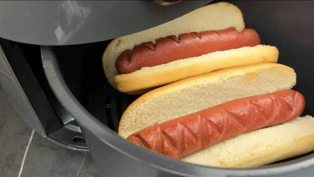 how to cook hot dogs in air fryer
