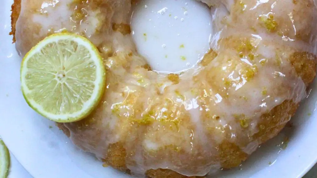 moist lemon drizzle Bundt cake