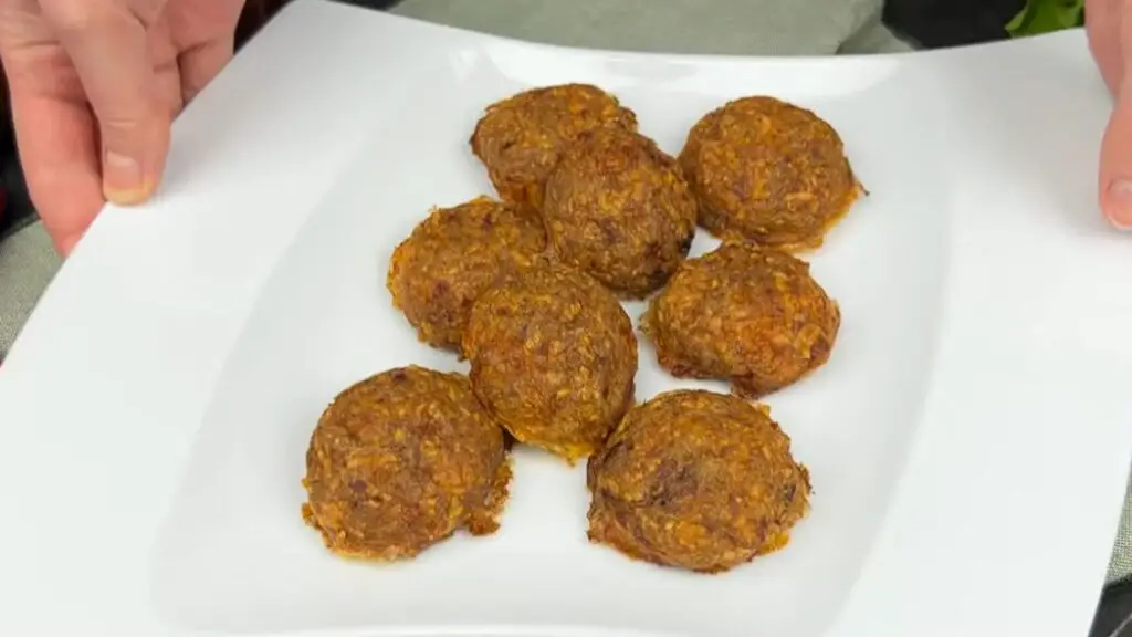 serving tuna patties