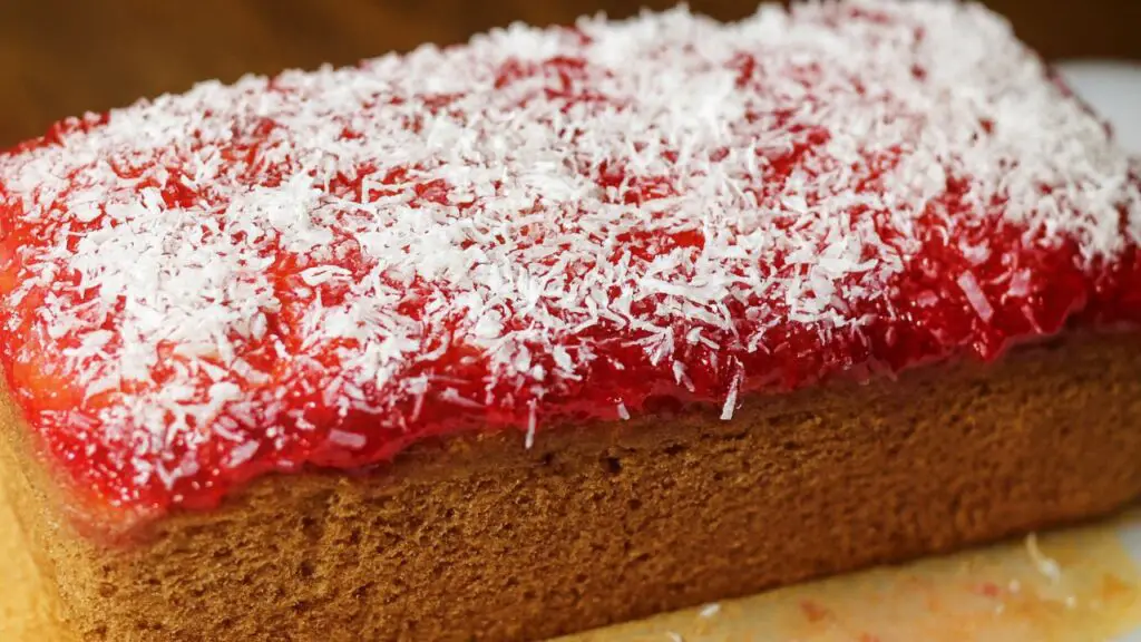 how to store coconut cake