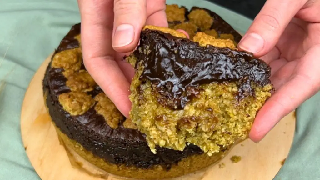 Fudgy oatmeal bars