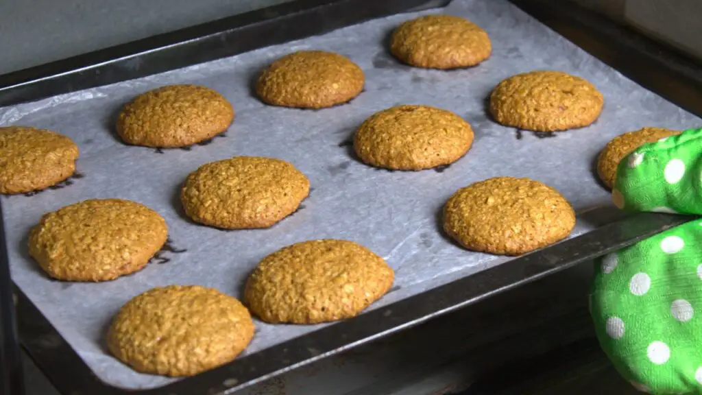 chewy oatmeal coconut cookies recipe 