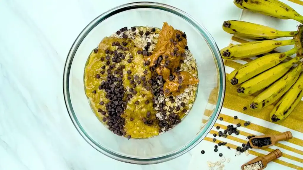 mixing ingredients of breakfast oat bars