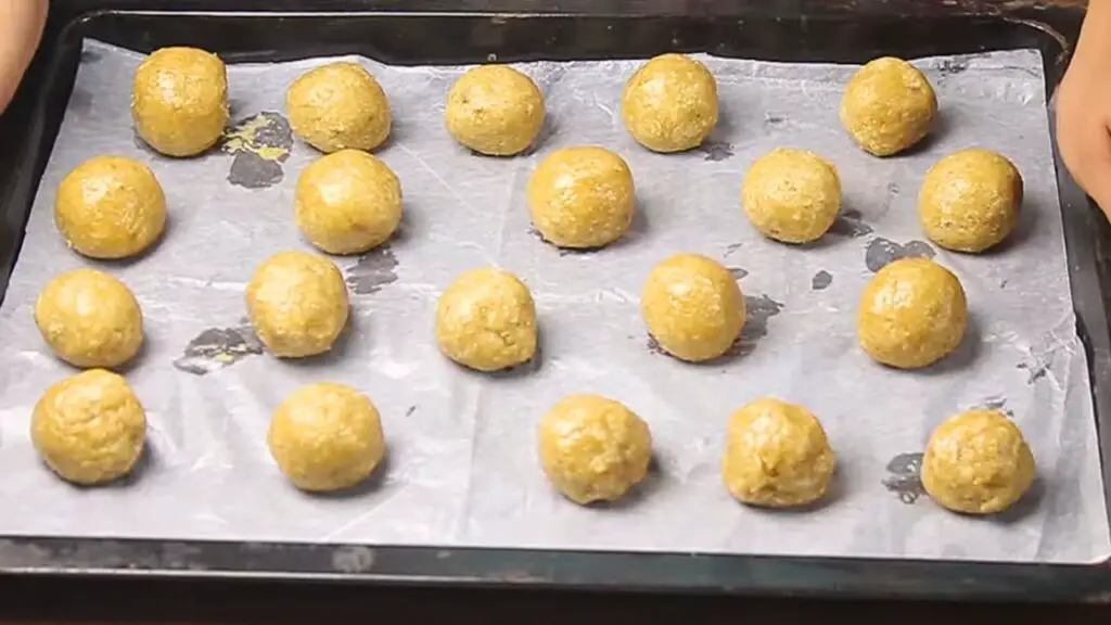 shaping of cookies