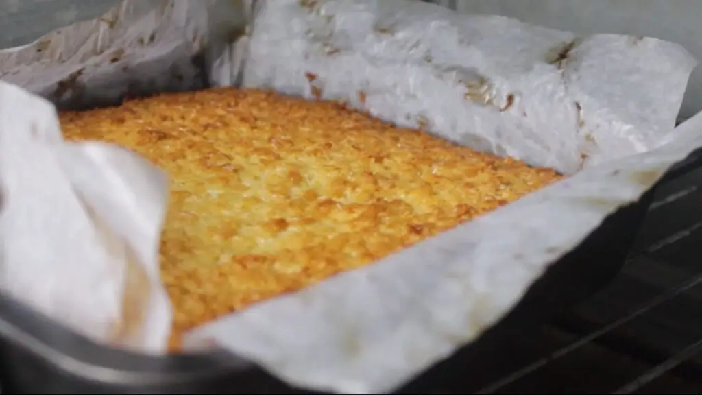 baking coconut cake