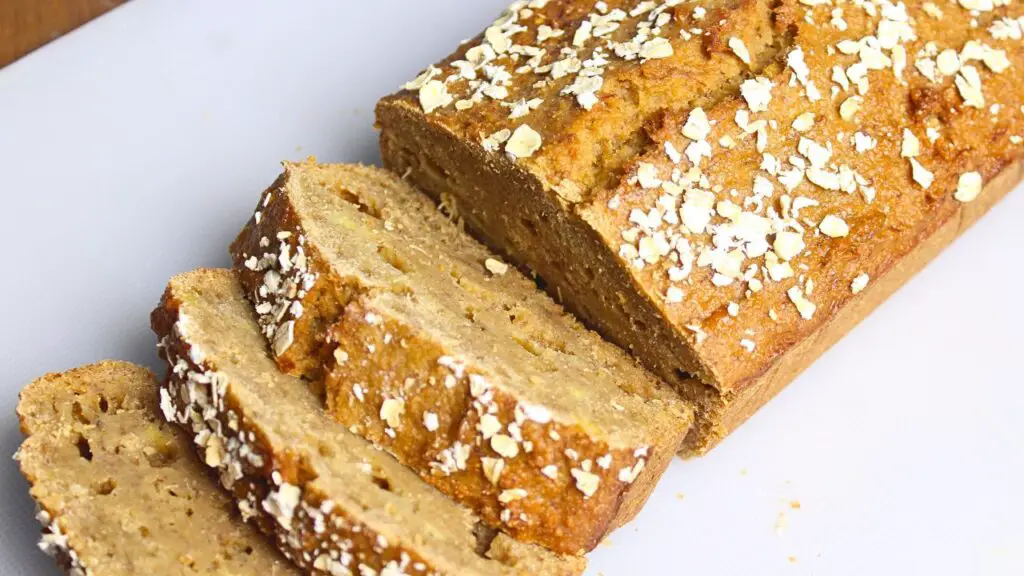 moist banana bread with oats