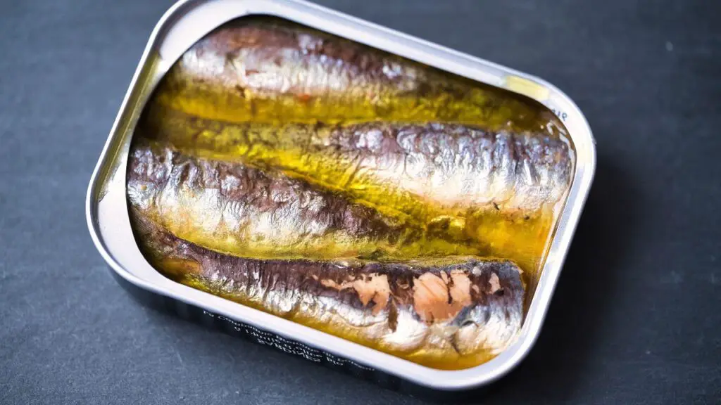 can of sardines