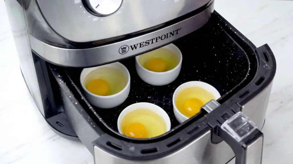 how to cook eggs in air fryer with ramekin