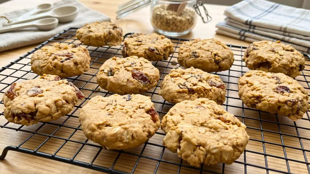 4 ingredient peanut butter oatmeal cookies