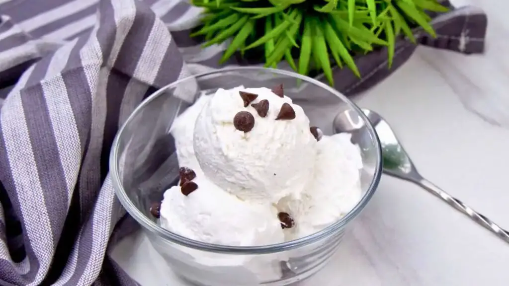 Easy Greek Yogurt Ice Cream Recipe