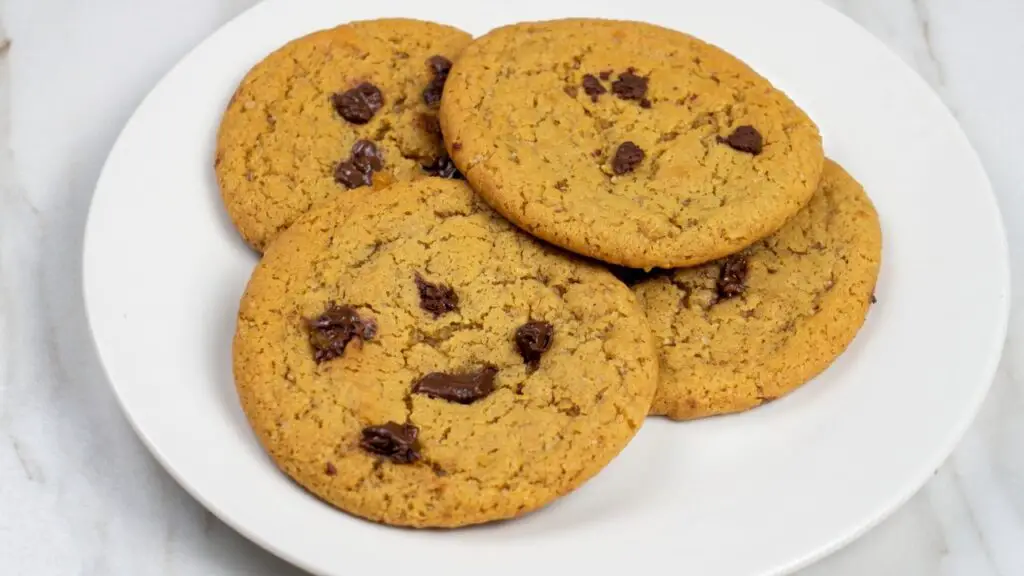 easy air fryer chocolate chip cookies