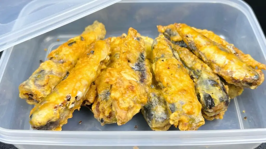 storing fried sardines