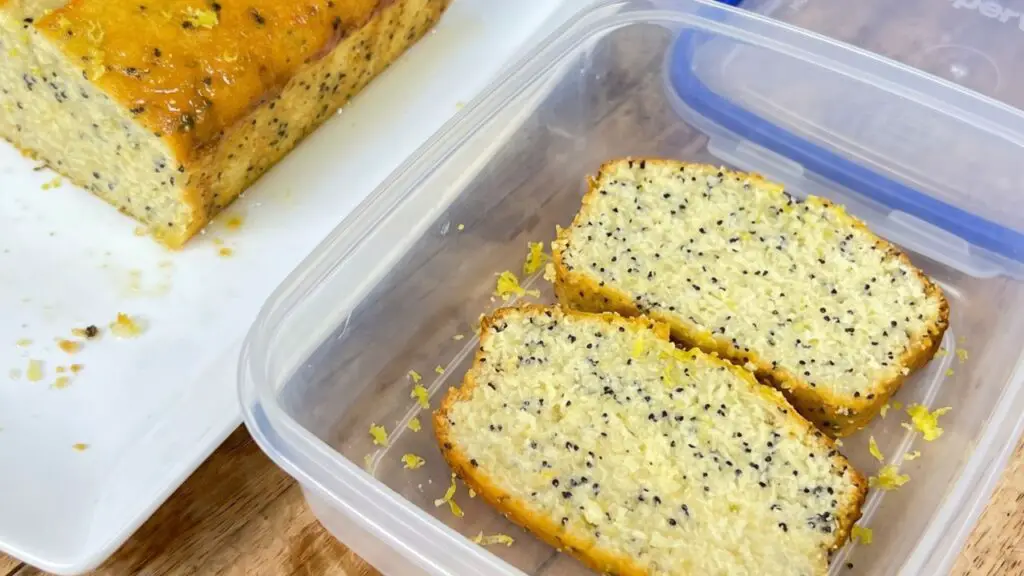storing the loaf cake in the box
