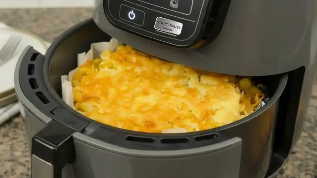 The Laziest Cheesy Air Fryer Pasta Bake