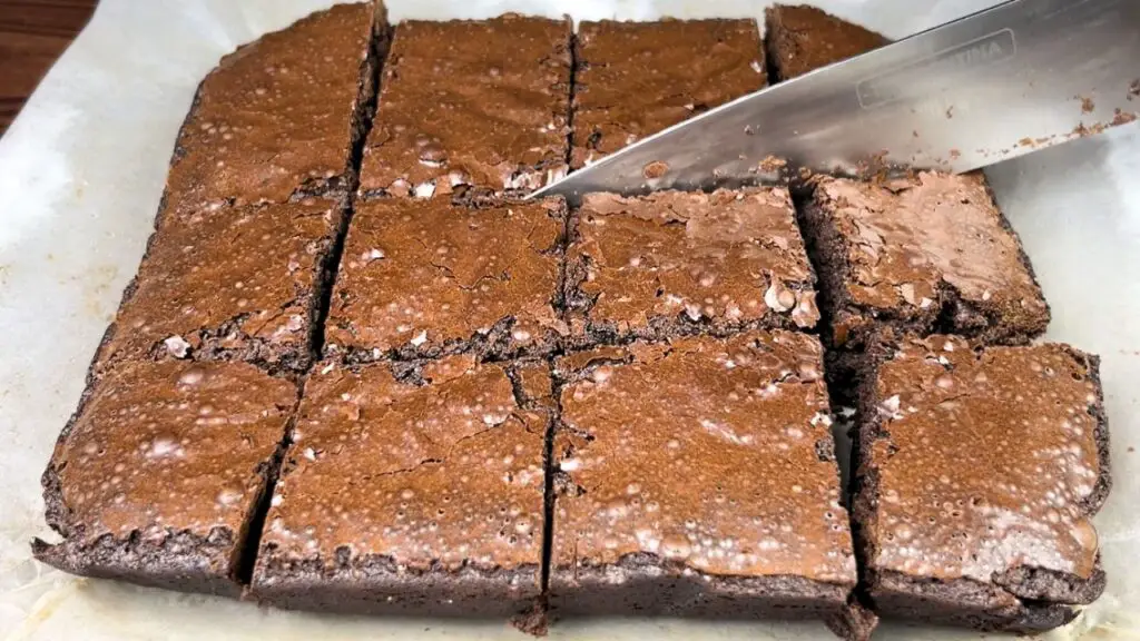 how to make fudgy brownies with crackly top
