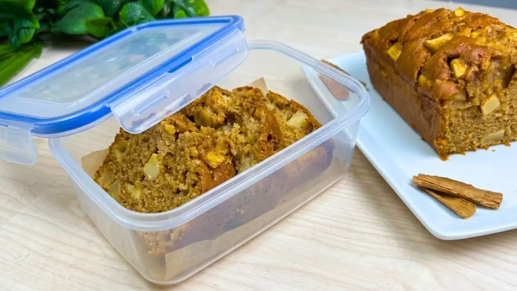how to store apple cake
