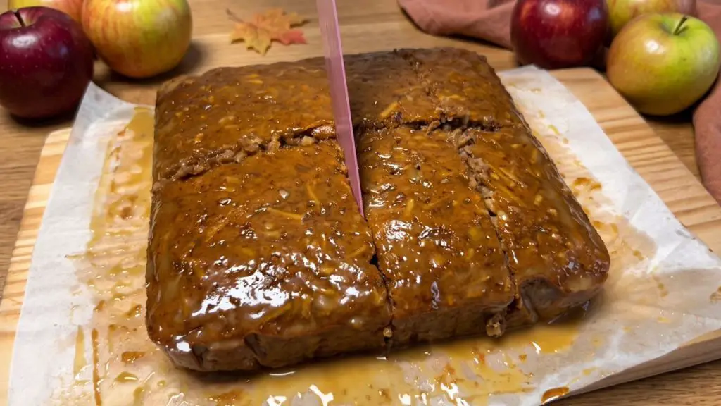 How to make this moist toffee and apple cake