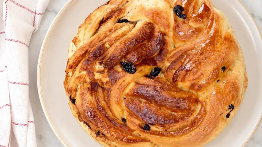 Serving the cinnamon swirl raisin bread