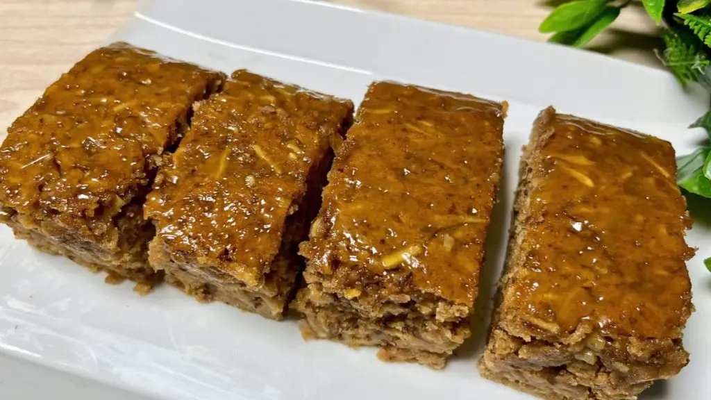 caramel toffee apple cake